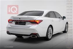 تويوتا أفالون